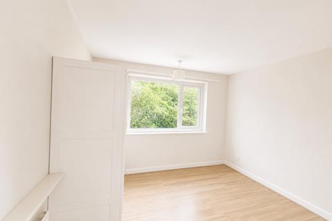 3 bedroom house to rent, Bassett Green Village, Bassett, Southampton