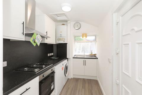 3 bedroom terraced house to rent, Rising Street, Sheffield S3