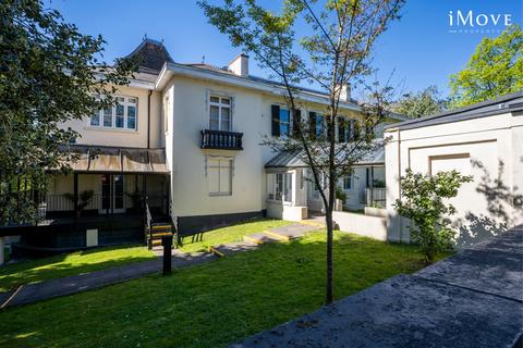 2 bedroom retirement property for sale, 27 Rosetta Court, London SE19