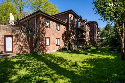 2 bedroom retirement property for sale, 27 Rosetta Court, London SE19