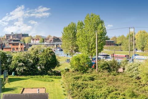 2 bedroom apartment for sale, Trafalgar Road, Tewkesbury, Gloucestershire