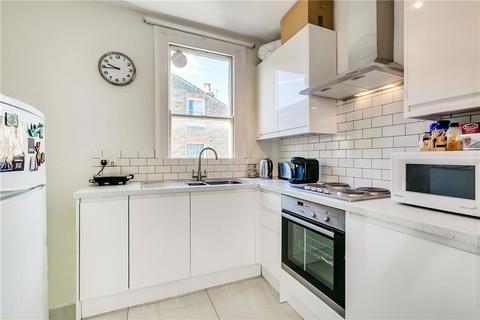 1 bedroom flat to rent, Hazelbourne Road, London SW12