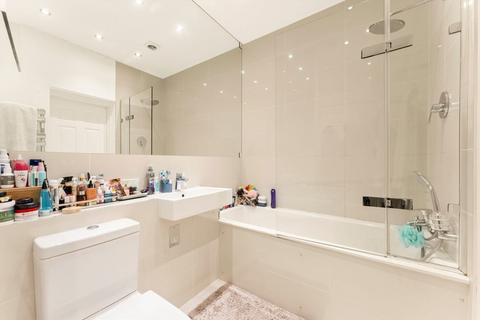 2 bedroom flat for sale, Redcliffe Square, London SW10