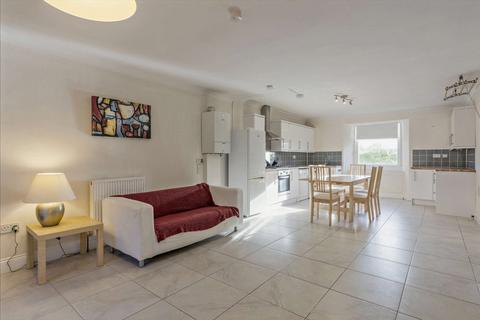 2 bedroom flat for sale, Main Street, Perth