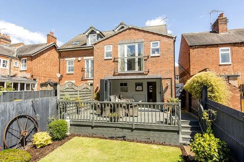 4 bedroom semi-detached house for sale, Logan Street, Market Harborough