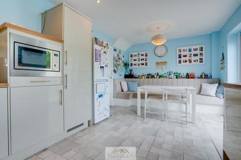3 bedroom townhouse for sale, Wallingfield Court, Sheffield S26