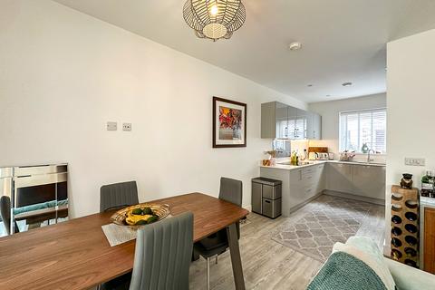 3 bedroom terraced house to rent, Headly Street, Cambridge CB1