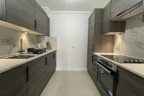 1 bedroom apartment to rent, Petersfield Mansions, Cambridge CB1