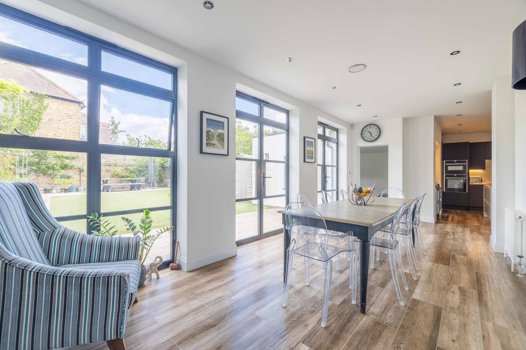 Open-plan living area, open plan living