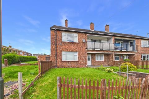2 bedroom maisonette for sale, Snape Hill Crescent, Dronfield, Derbyshire, S18