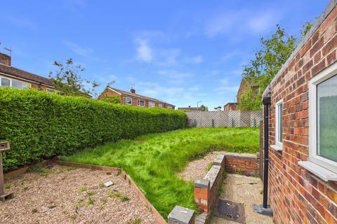 2 bedroom maisonette for sale, Snape Hill Crescent, Dronfield, Derbyshire, S18