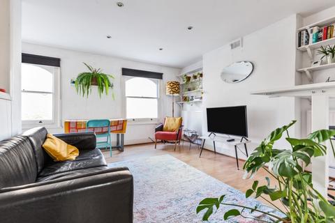 Lavender Hill, Battersea, London, SW11