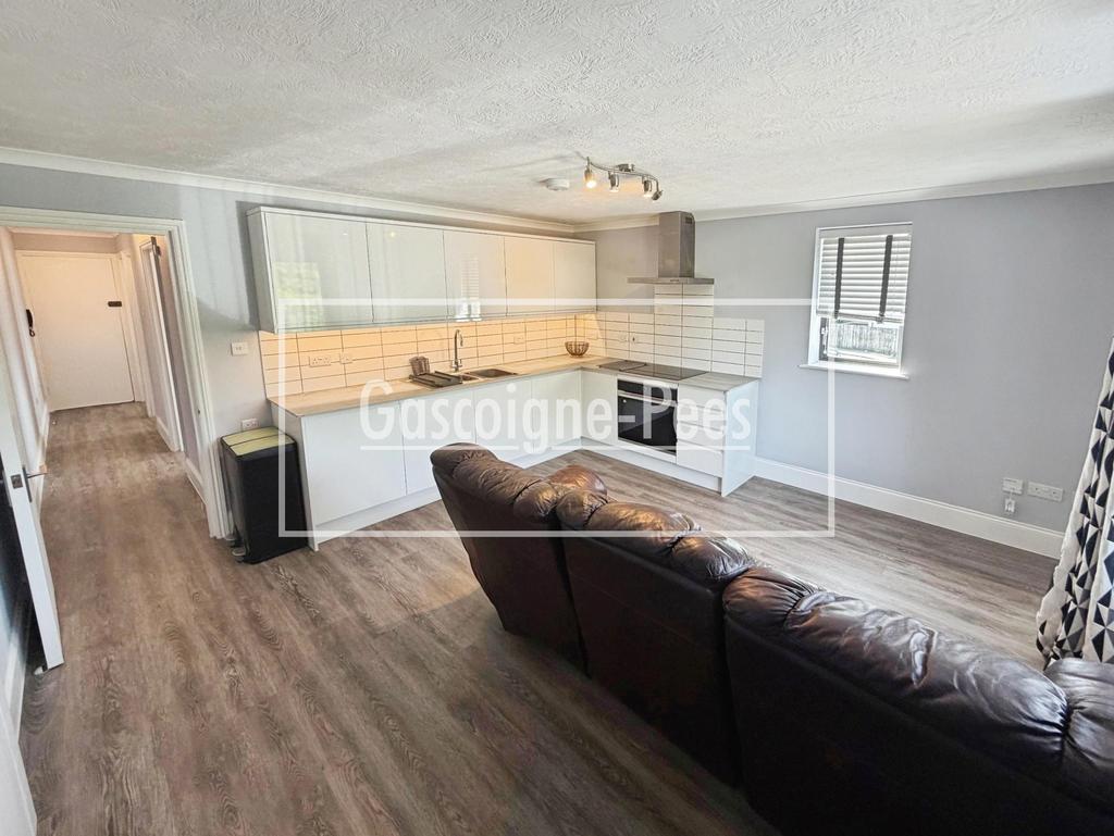 Lynn, Horsham, RH12 2 bed apartment to rent - £1,300 pcm (£300 pw)