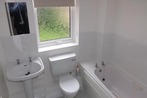 2 bedroom apartment to rent, Warnford Court, Southampton, SO15