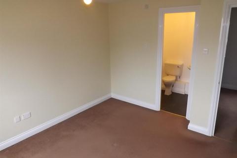 2 bedroom apartment to rent, Warnford Court, Southampton, SO15