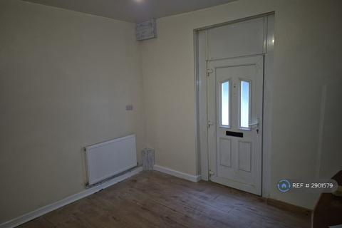 2 bedroom flat to rent, Chepstow Road, Newport, NP19