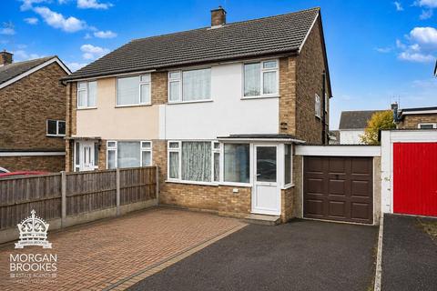 3 bedroom semi-detached house for sale, Roseberry Avenue, Benfleet