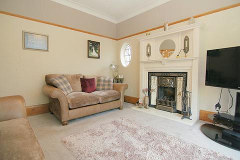 4 bedroom detached house for sale, Speeton Avenue, Horton Bank Top, Bradford, BD7