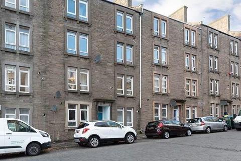 3 bedroom flat to rent, Peddie Street, Dundee DD1