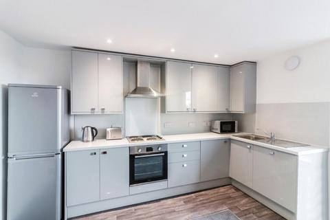 3 bedroom flat to rent, Peddie Street, Dundee DD1