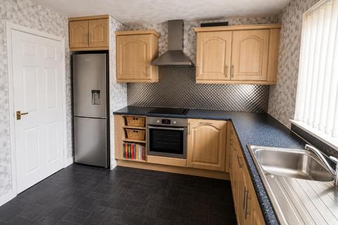 2 bedroom flat to rent, Glen Isla Road, Kirkcaldy, Fife, KY2