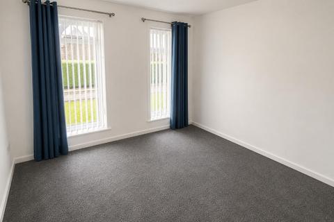 2 bedroom flat to rent, Glen Isla Road, Kirkcaldy, Fife, KY2