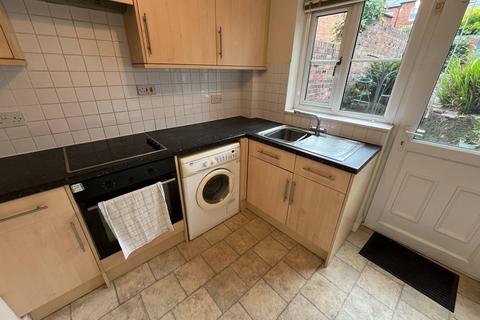 1 bedroom terraced house to rent, St. Georges Street, Macclesfield