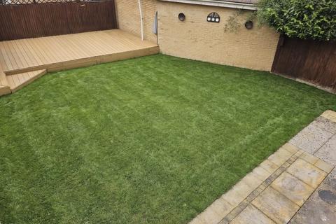 4 bedroom detached house for sale, Hurworth Avenue, Slough, SL3