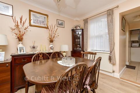 2 bedroom terraced house for sale, Addington Road, Croydon CR0