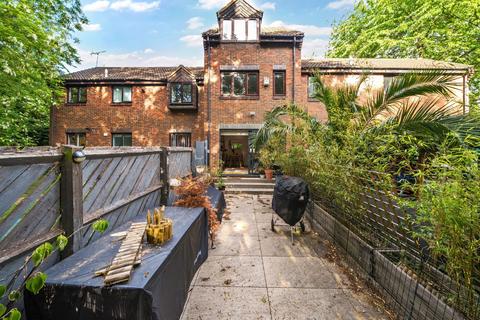 4 bedroom terraced house for sale, Vincent Close, Surrey Quays, London, SE16