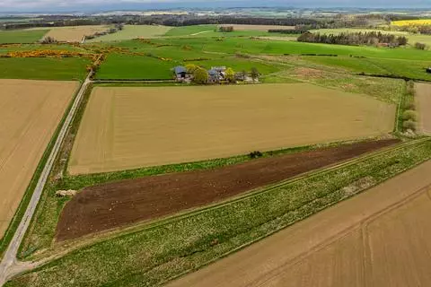 3 bedroom property with land for sale