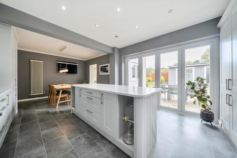4 bedroom bungalow for sale, Woodlands Rise, Swanley, Kent