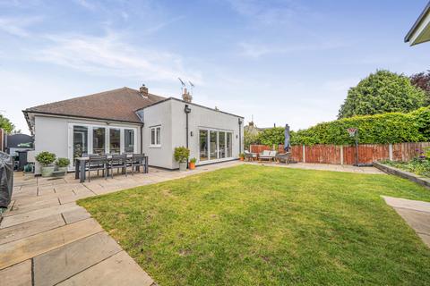 4 bedroom bungalow for sale, Woodlands Rise, Swanley, Kent