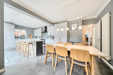 4 bedroom bungalow for sale, Woodlands Rise, Swanley, Kent