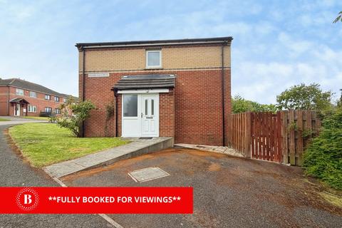 3 bedroom semi-detached house to rent, Manor Oaks Drive, Manor Castle, Sheffield, S2