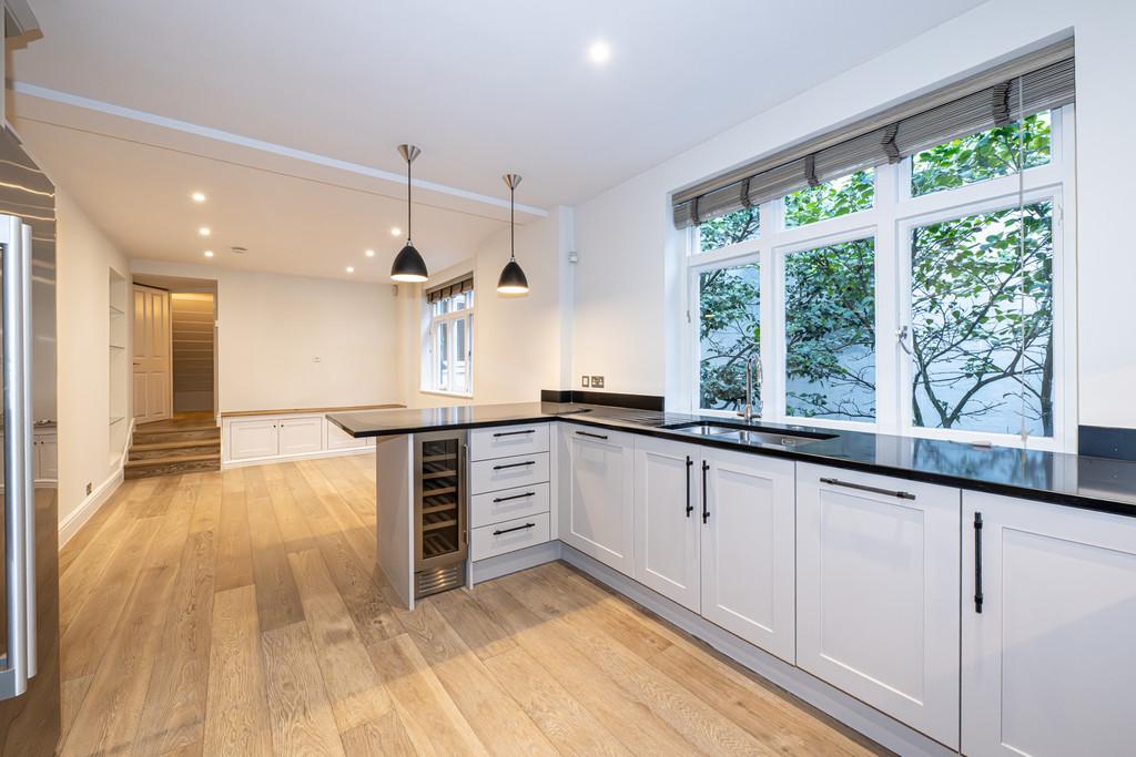 Apartment in London - More
