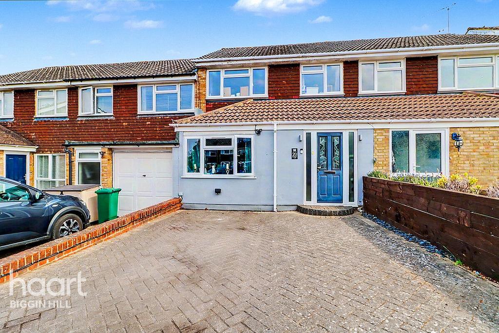 Detached house exterior, driveway