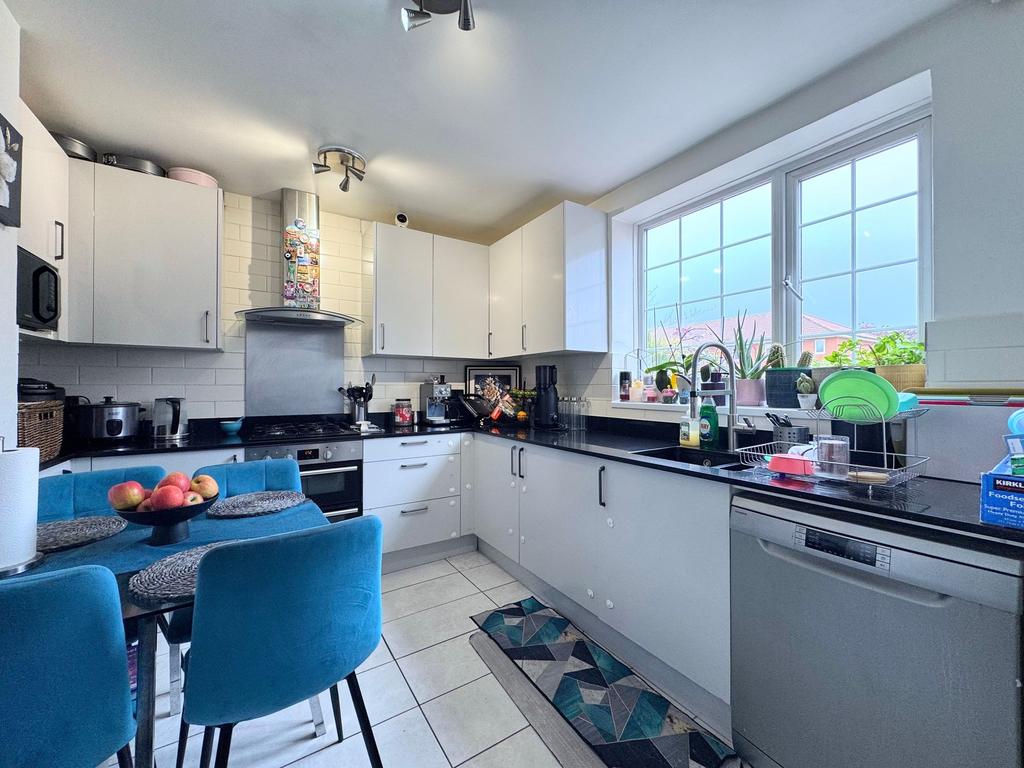Kitchen/dining area