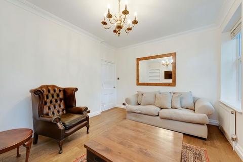 3 bedroom flat for sale, Chiswick High Road, London W4
