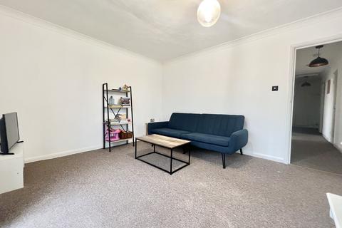 2 bedroom flat to rent, George Hill Road, Broadstairs, Kent, CT10