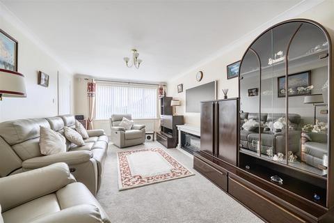 3 bedroom detached house for sale, Azalea Drive, Trowbridge BA14