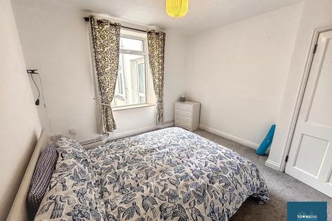 1 bedroom flat to rent, Budock Terrace, Falmouth, TR11