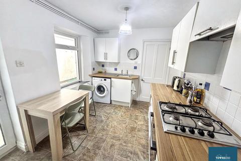 1 bedroom flat to rent, Budock Terrace, Falmouth, TR11