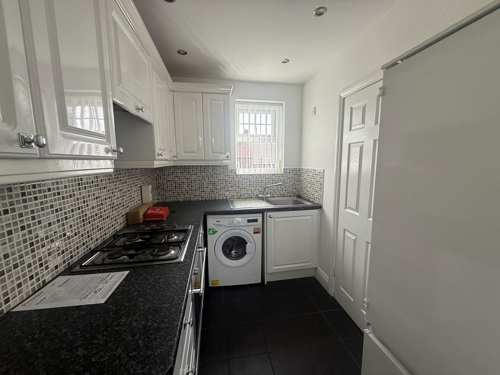 Apartment in Newcastle upon Tyne, Tyne and Wear - View 3