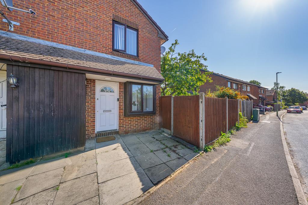Detached house exterior, garage