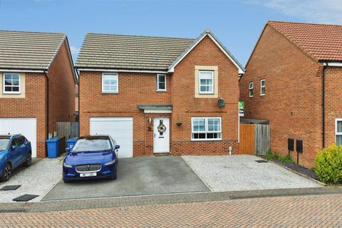 4 bedroom detached house for sale, Petfield Drive, Anlaby, Hull