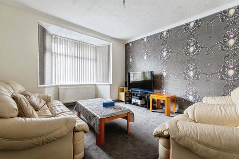 5 bedroom semi-detached house for sale, Hollington Road, Leicester