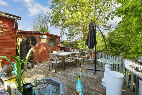 3 bedroom semi-detached house for sale, New Road, Thorness PO30