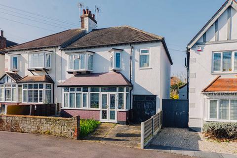 4 bedroom semi-detached house for sale, Walker Drive, Leigh-on-sea SS9