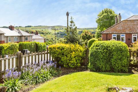 2 bedroom semi-detached house for sale, The Crescent, Halifax, HX4
